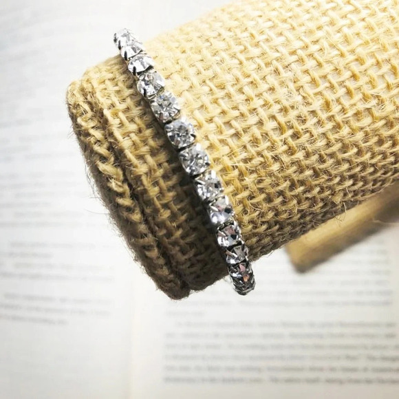 Diamond style rhinestones bangle tennis bracelet/luxury - Picture 1 of 5